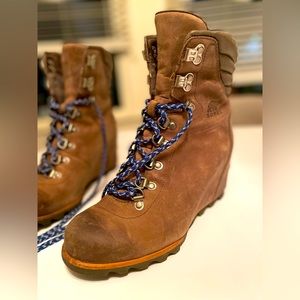 Sorel women’s Conquest wedge heel boots